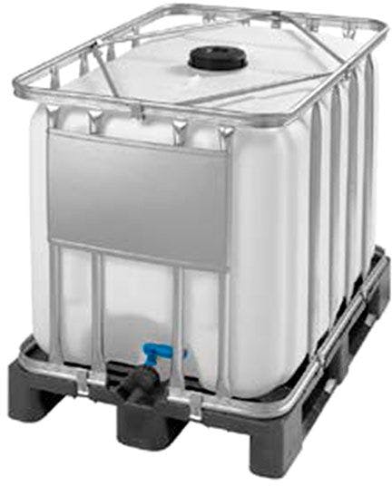 600 liter IBC container tank mounted on plastic pallet